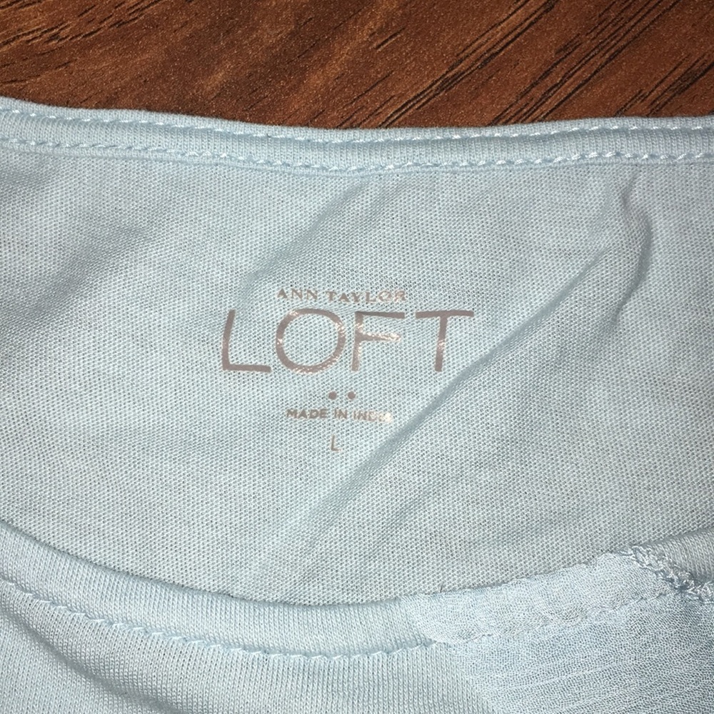 Light blue sleeveless tank - Picture 3 of 3